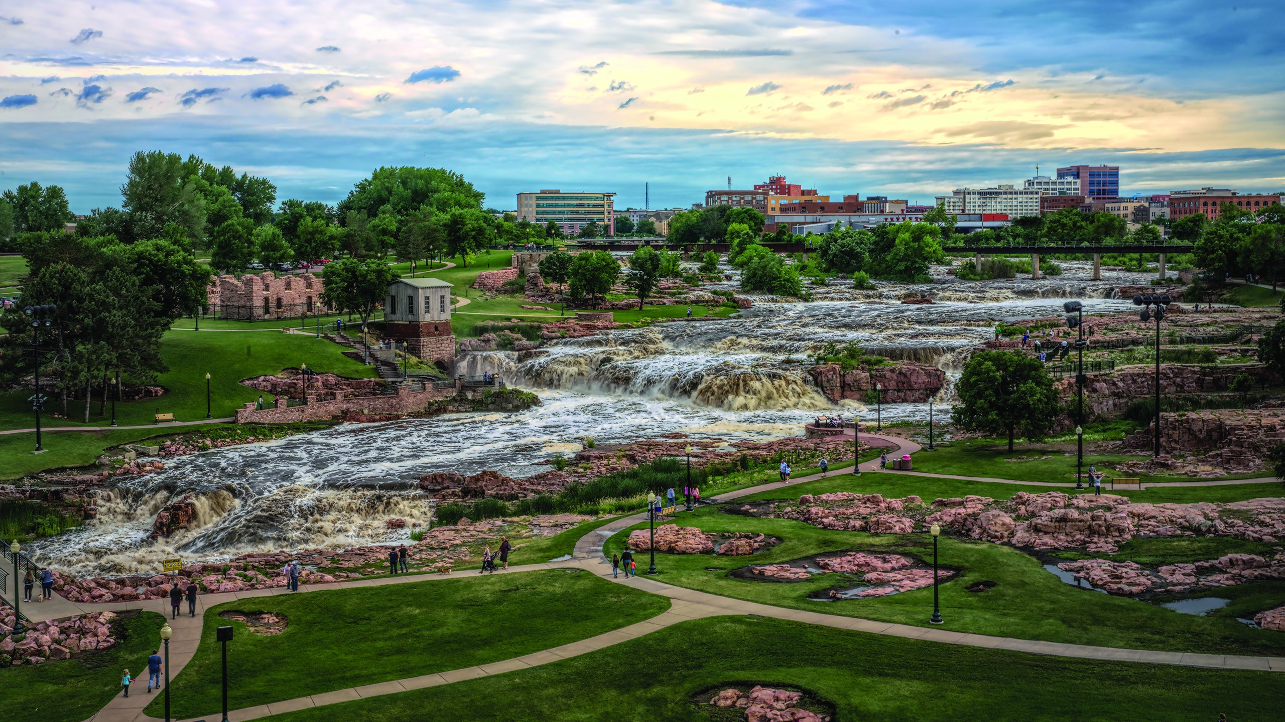 Commercial roof work in Sioux Falls, South Dakota